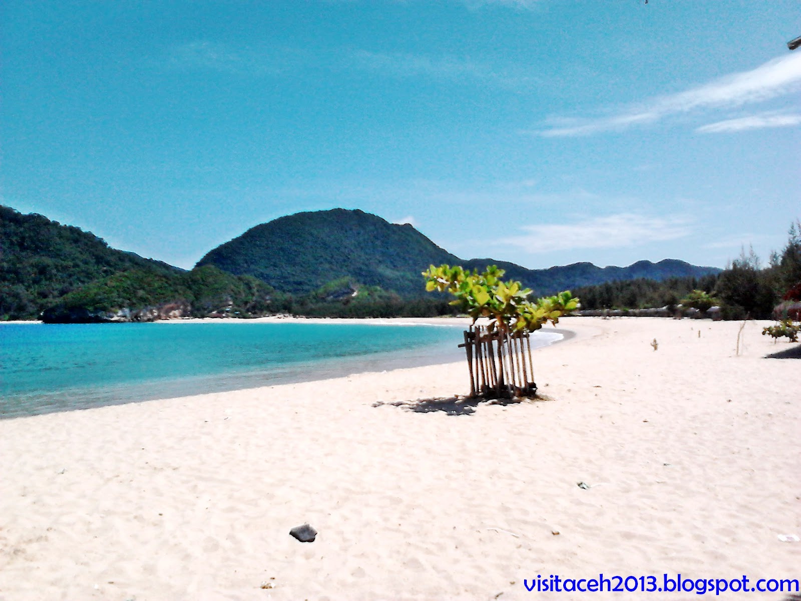 Download this Landuuk Beach picture